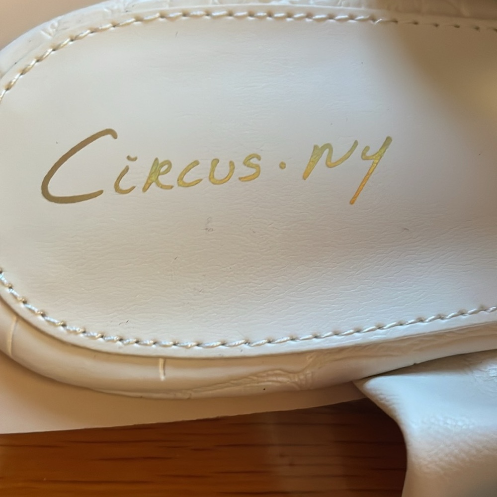 Sandals - Picture 9 of 11